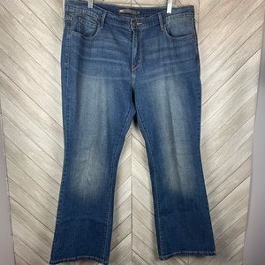 Levi’s 515 bootcut jeans size 16 shirt